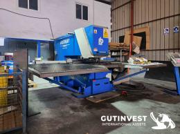 1  -  Punzonadora CNC para metal