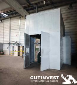 2  -  Shot blasting cabinet with extraction