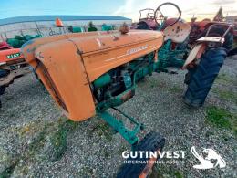 8  -  Agricultural tractor