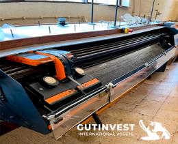 1  -  Flat knitting machines