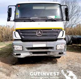 1  -  Garbage Truck
