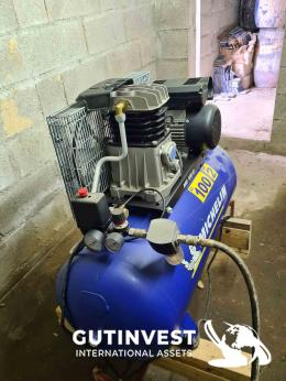 11  -  Air compressor
