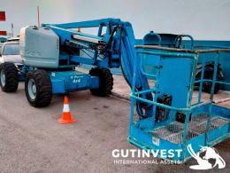 1  -  Articulated boom lift