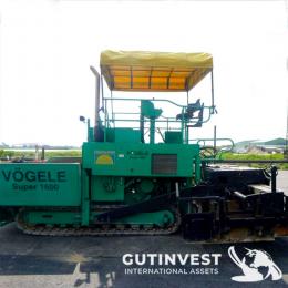1  -  Asphalt paver machine