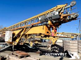 5  -  Self-erecting crane