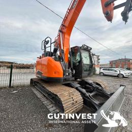 2  -  Crawler excavator