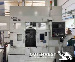 1  -  Double-head lathe with gantry robot