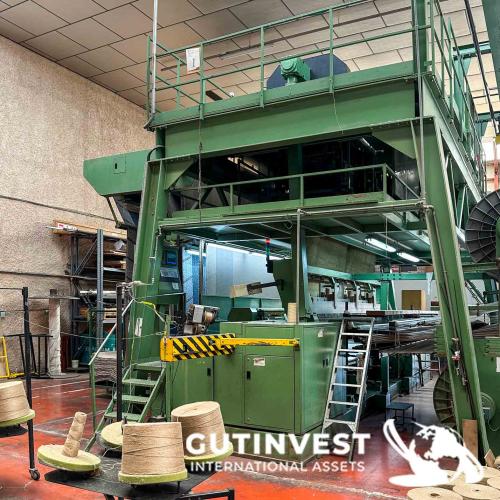 Carpet weaving machine