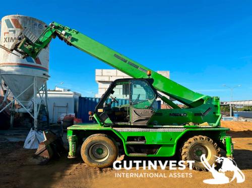 Diesel Rotating telescopic handler