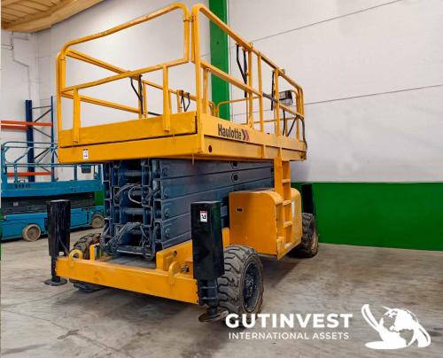 Articulated scissor lift