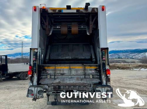 Waste Collection Vehicle - Rear Loader