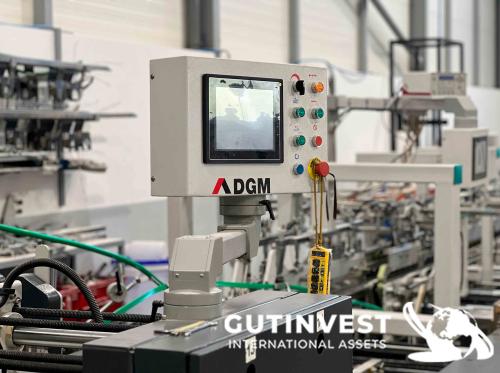 Automatic Box folding and gluing machine