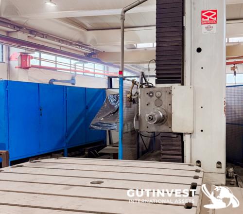 Fixed-bed boring machine with rotary table