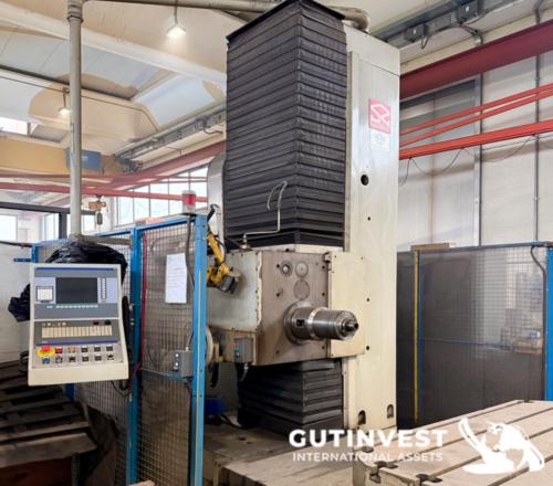 Fixed-bed boring machine with rotary table
