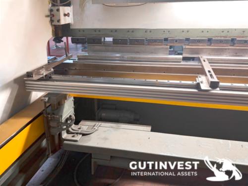 Metal Press Brake - 160Tn
