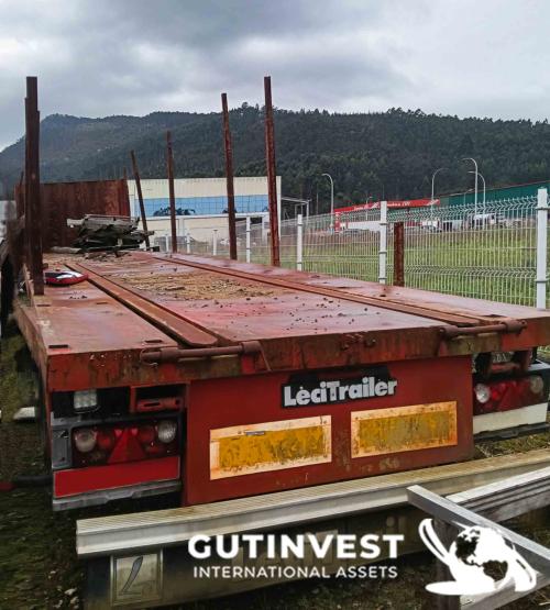 3-axle flatbed semi-trailer