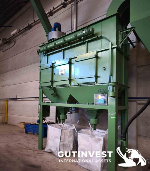 Sanding machine with dust extraction