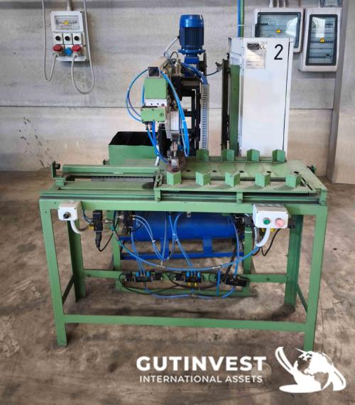 Insole bending machine