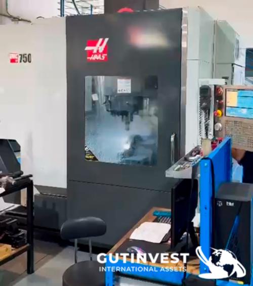 5-Axis CNC Machining Center