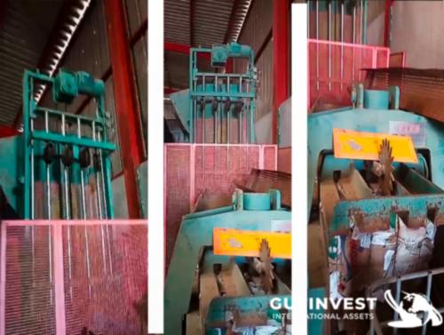Compactor bale press (cardboard, plastic, etc.)