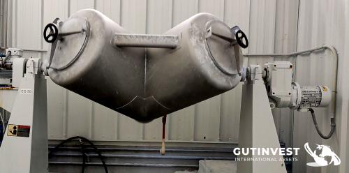 Solid "V" mixer