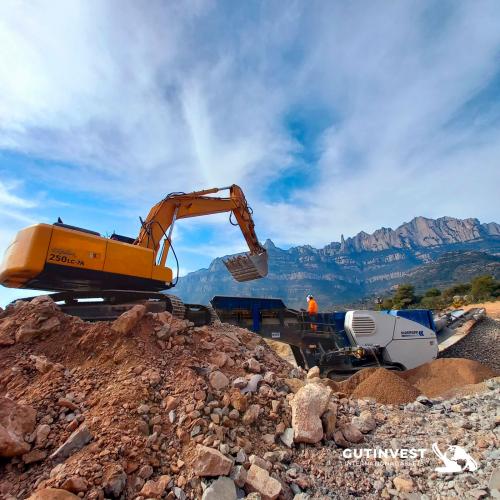 Crawler excavator