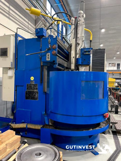 Vertical lathe 