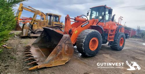  Wheel loader