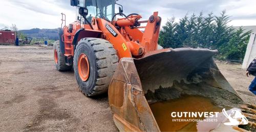  Wheel loader