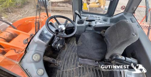  Wheel loader