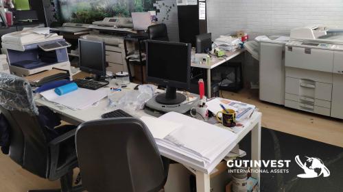 Furniture lot