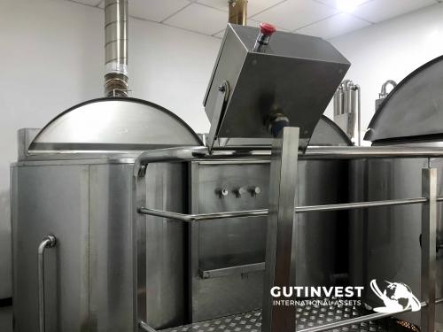 Filling and capping machine Monoblock  -1.100 bot/h