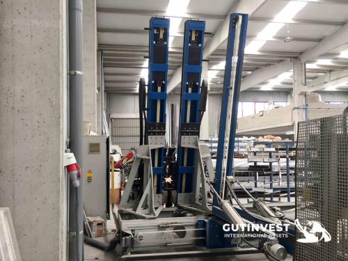 CNC 4 axis vertical welding and corner cleaning machine