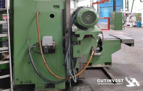 Universal fixed bed milling machine