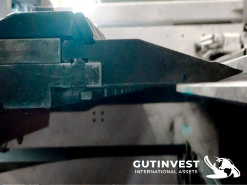 CNC press brake - 8 axes - with robot