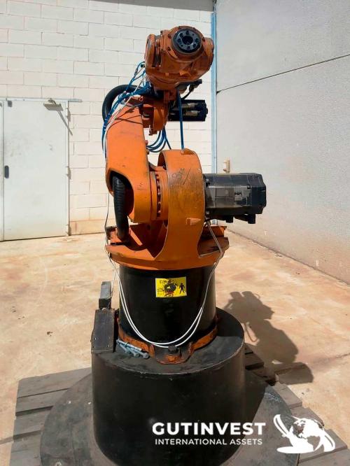 Industrial robot - 6 axis