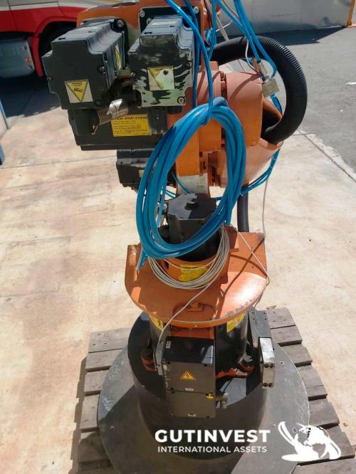 Industrial robot - 6 axis