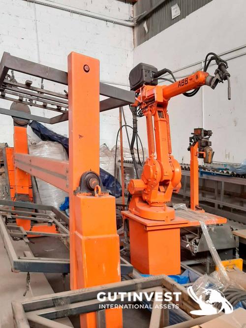 Welding robot with track and turning table - 7m
