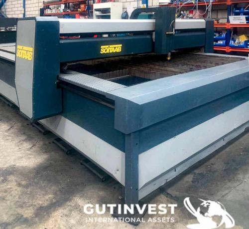 Plasma cutting machine 