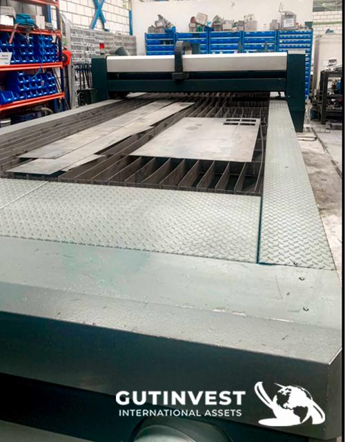 Plasma cutting machine 