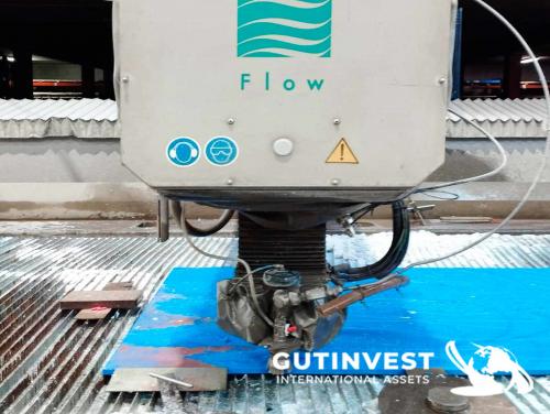 Waterjet cutting machine