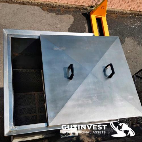 Stainless steel container with combustion chamber - coil