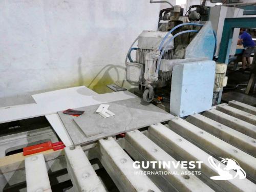 Mobile groover machine