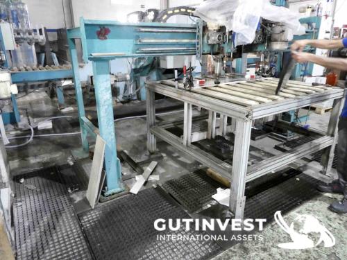 Vertical drilling machine