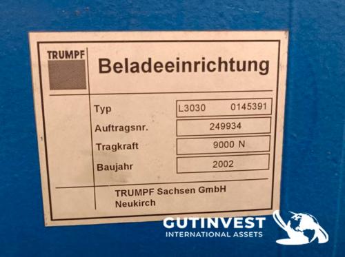 CO2 laser cutting machine