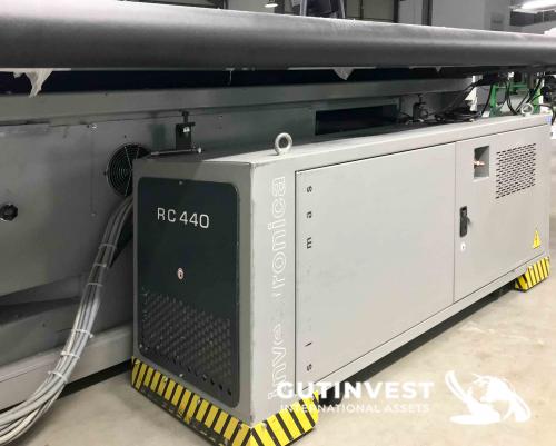  Automatic cutting machine - knitwear