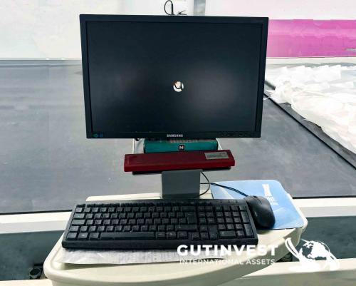  Automatic cutting machine - knitwear