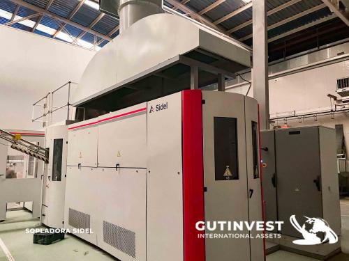 Aseptic line for blowing and packaging PET bottles