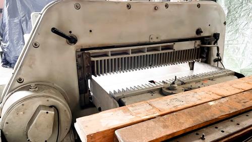 Guillotine Paper Cutting machine