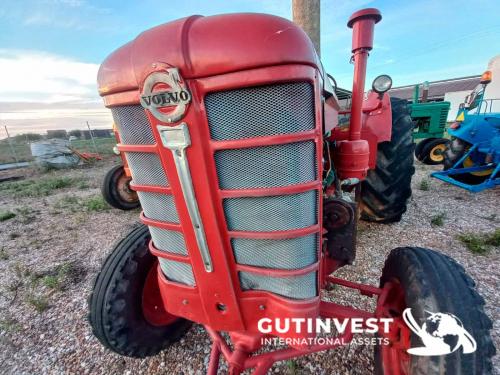 Agricultural tractor